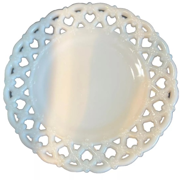 Westmoreland Milk Glass Lace Lattice Edge 8 1/2" Plate Forget Me Not Flowers - Picture 2 of 5